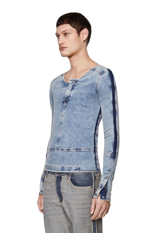 Light Blue D-Aemon-Fs Diesel