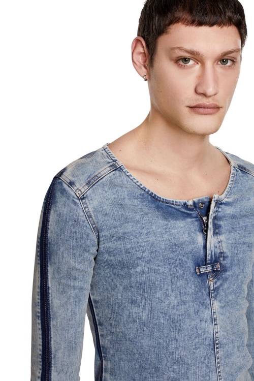 Light Blue D-Aemon-Fs Diesel