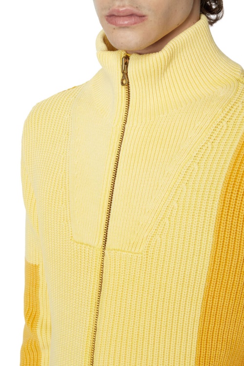 Yellow K-Urtis Diesel