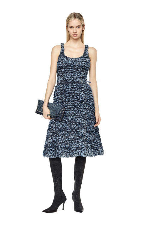 Dark Blue De-Bate-Fs Diesel