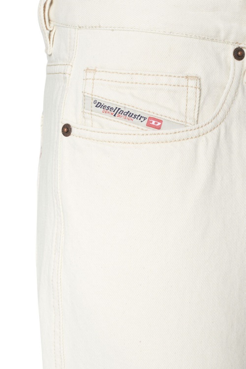 2020 D-Viker 09B95 Straight Jeans Diesel White