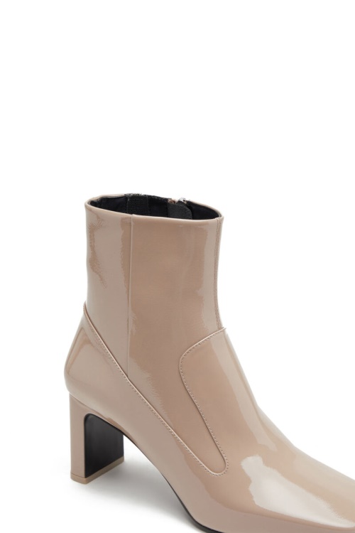 Beige D-Millenia Diesel