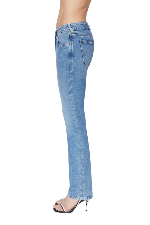 2002 09C16 Straight Jeans Diesel In Medium Blue