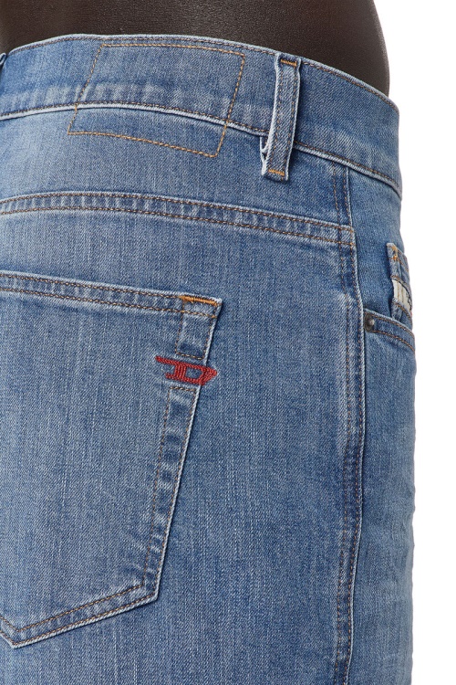 Diesel 2020 D-Viker 0Ehaj Straight Jeans Light Blue