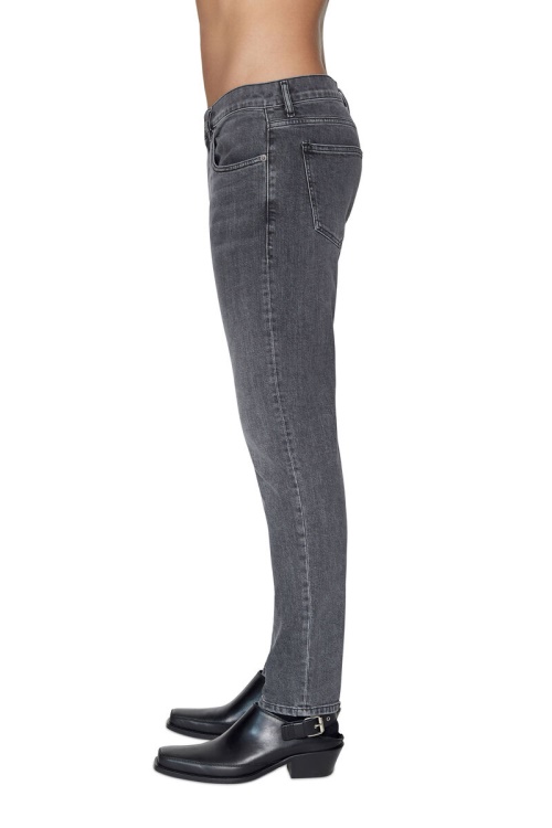 Black/Dark Grey Diesel 2019 D-Strukt 09C47 Slim Jeans