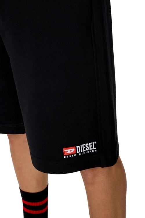 Black P-Crown-Div Diesel