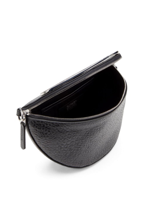Black 1Dr-Crossbody Diesel