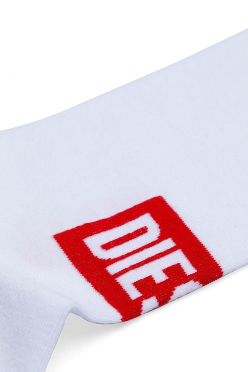 White Skm-Ray Diesel