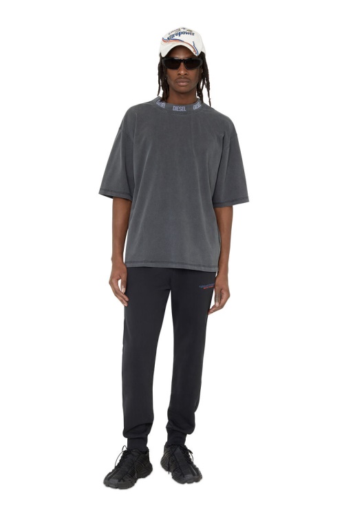 Black T-Volkover-E1 Diesel