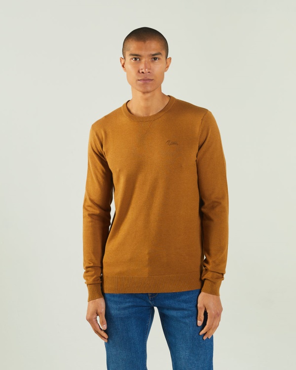 Dylan Round Neck Maple Leaf Diesel Brown