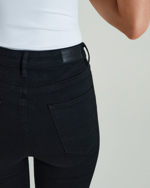 Jessica High Rise Skinny Diesel Black