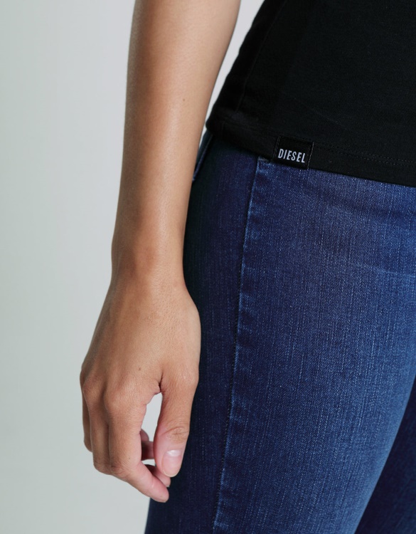 Clara V Neck Basic Diesel Black