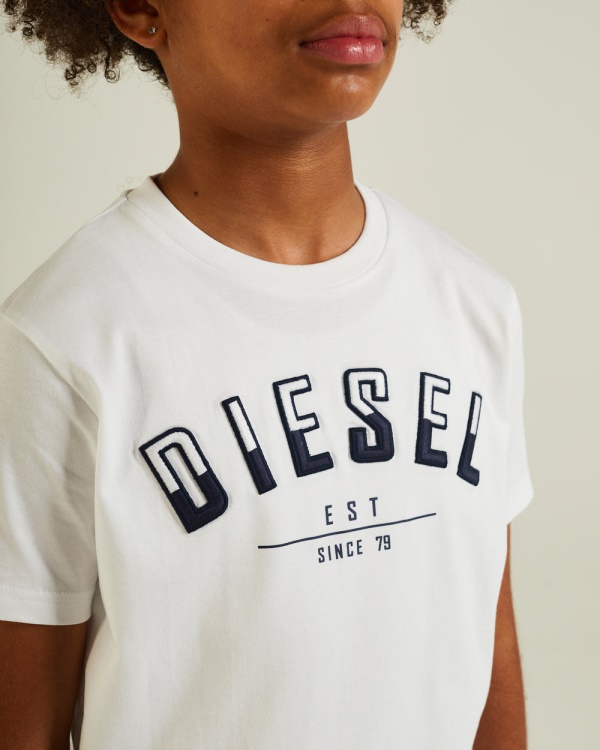 Joshua Tee Diesel Red