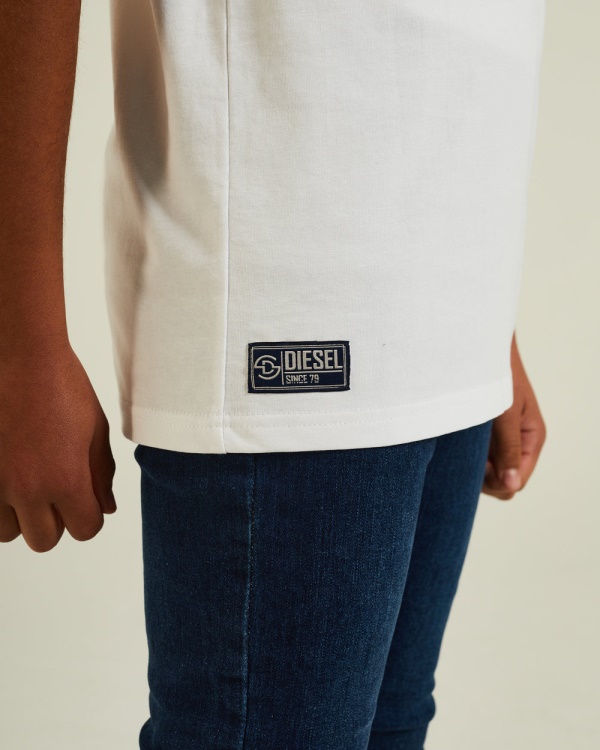 Joshua Tee Diesel Red