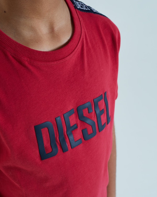 Cosmo Tee Red Diesel Navy