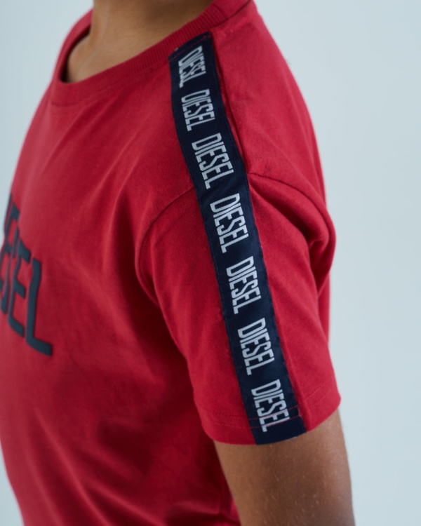 Cosmo Tee Red Diesel Navy