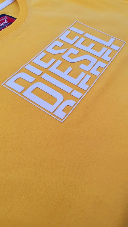 Diesel Eddie Tee Yellow Navy